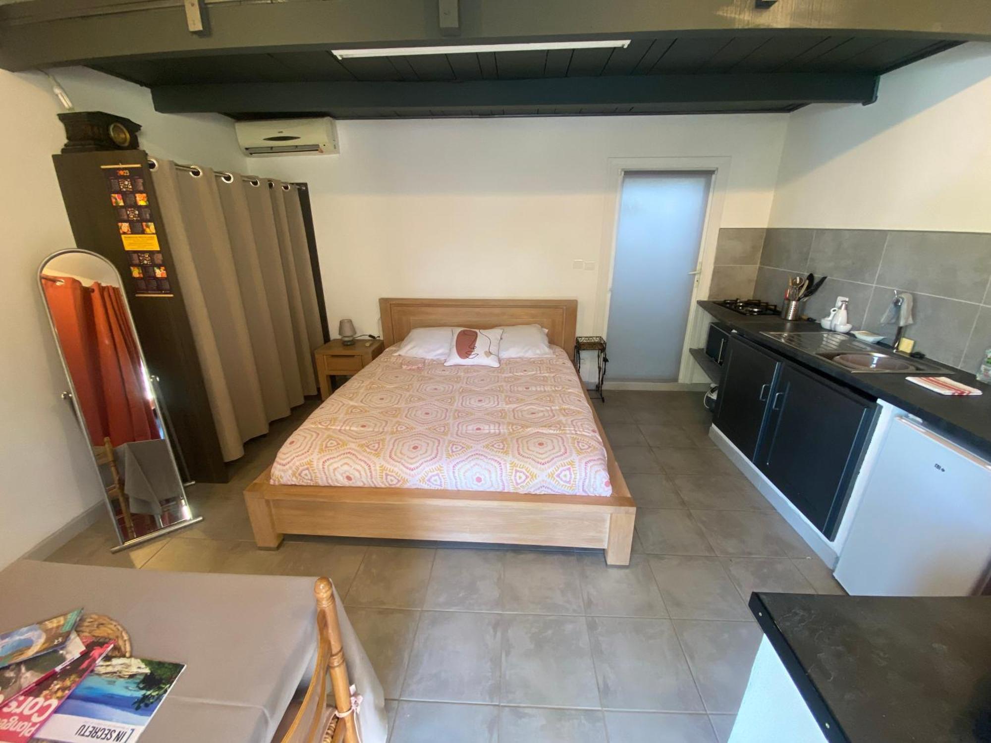 Proche Ajaccio Maisonnette Independante 4 Personnes Au Calme Alata Exterior foto